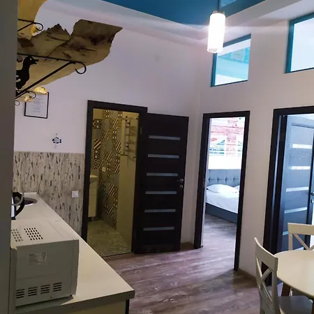 Apartments Zefir On Vynnychenka Lviv Room photo